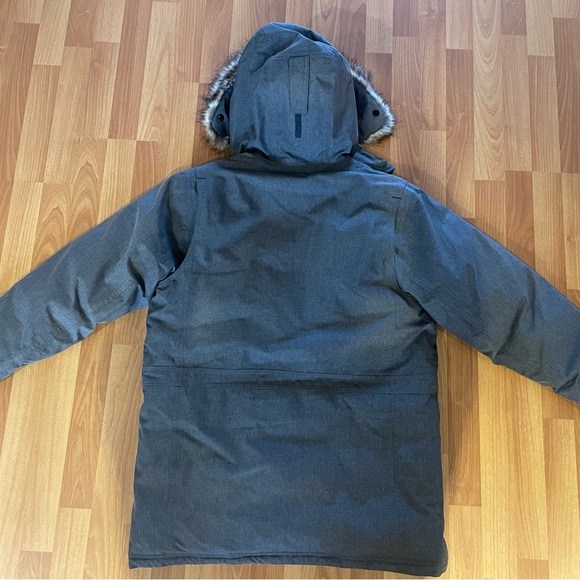 Eddie Bauer Men’s Superior Down Stadium Coat - Medium - Picture 3 of 3